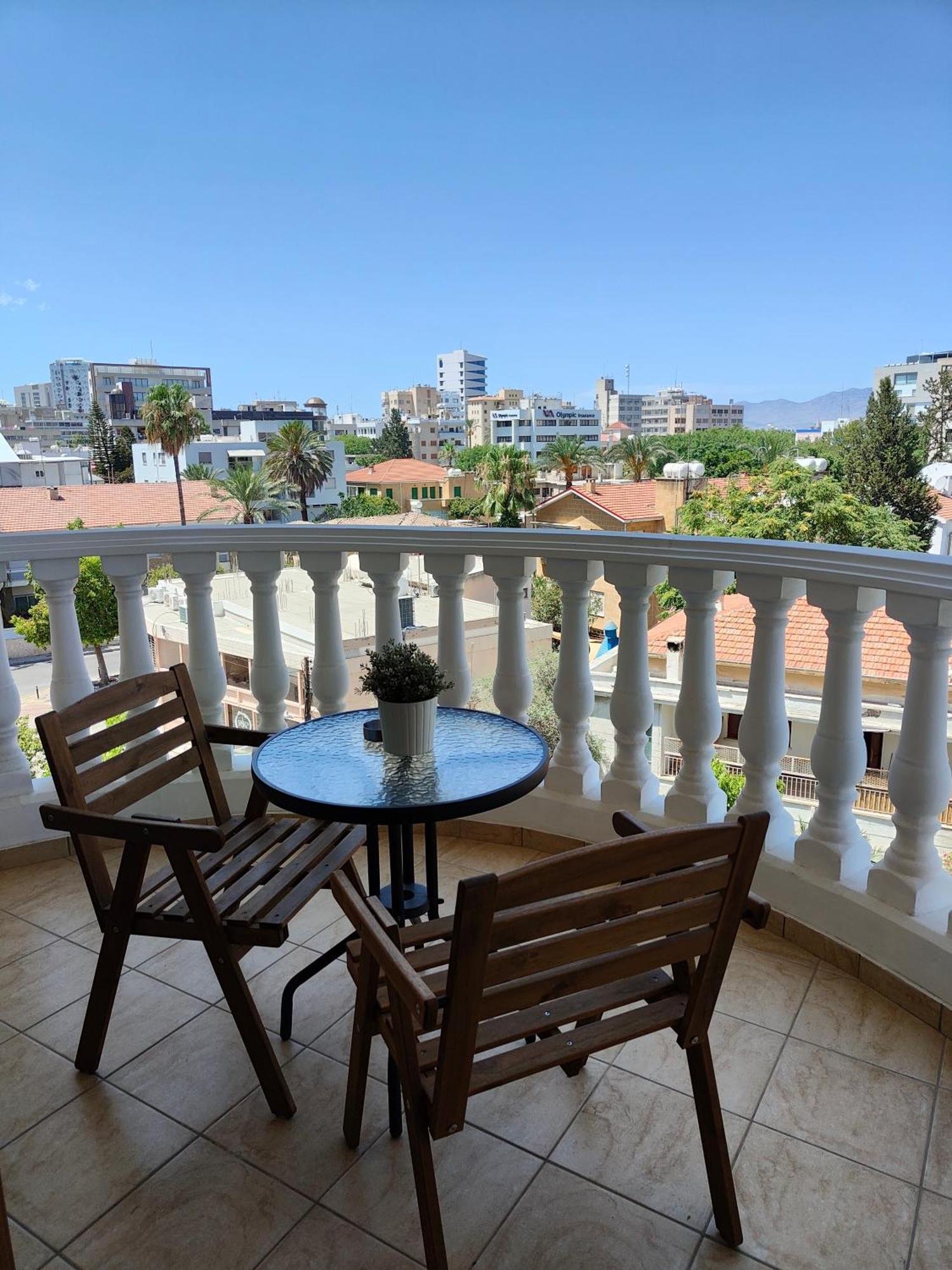Ευ Ζην Central / Ev Zen Central Nicosia Exterior photo
